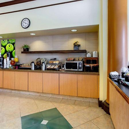 Отель La Quinta By Wyndham Raleigh/Durham Southpoint Экстерьер фото