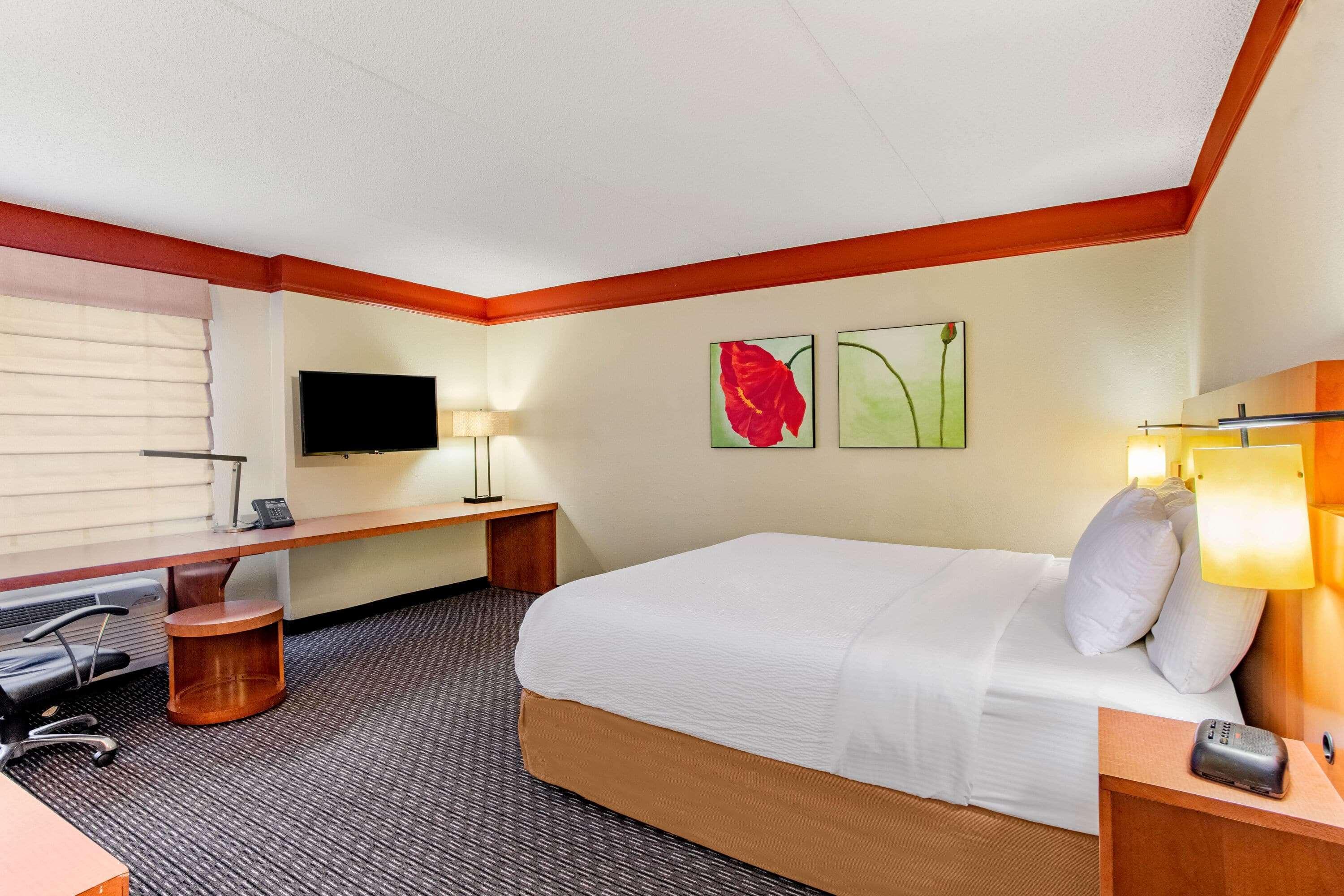Отель La Quinta By Wyndham Raleigh/Durham Southpoint Экстерьер фото
