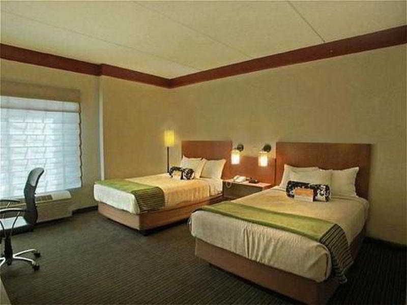 Отель La Quinta By Wyndham Raleigh/Durham Southpoint Экстерьер фото