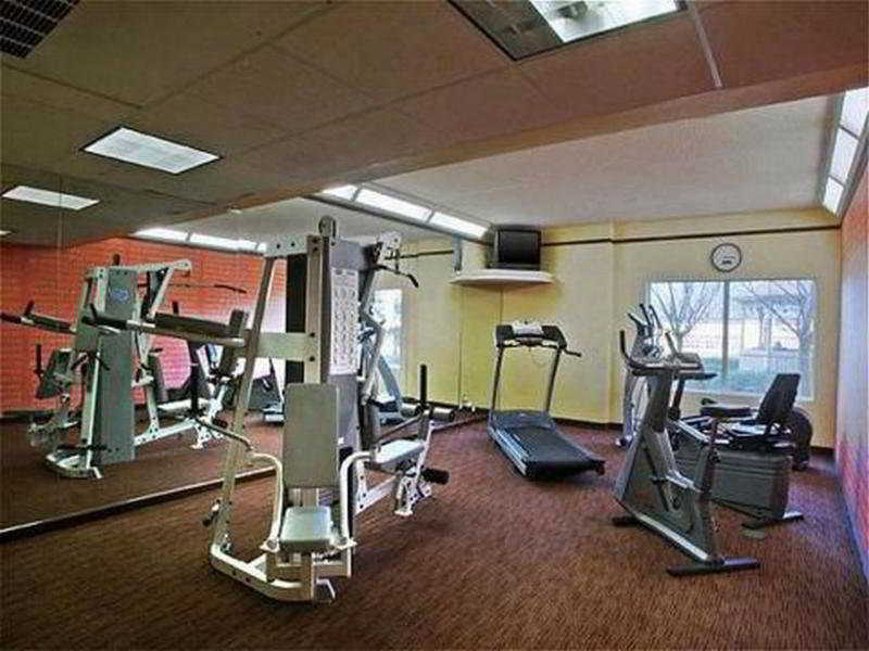 Отель La Quinta By Wyndham Raleigh/Durham Southpoint Экстерьер фото